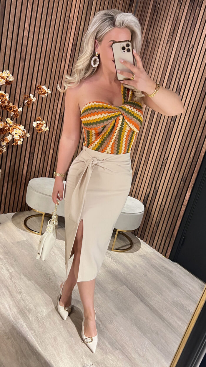 Top June Orange-19394